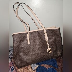 Michael Kors Jet Set Tote Purse